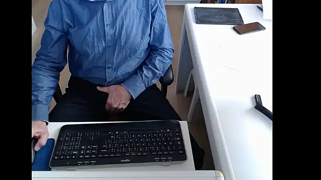 Snapshot of dutchpornking chatting on November 2025 08:37:01 AM dutchpornking online show from November 2025 08:37:01 AM