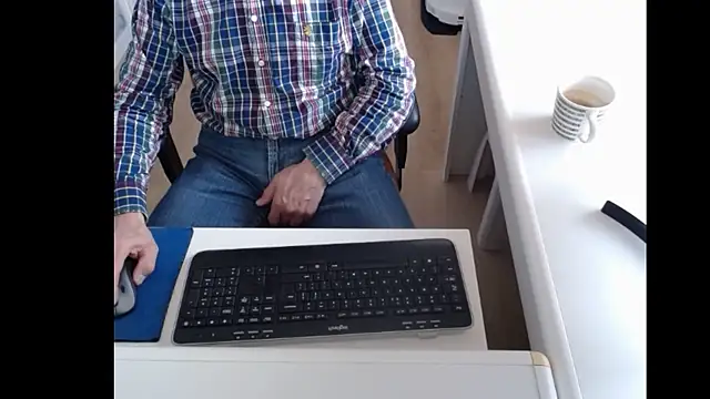 Snapshot of dutchpornking chatting on March 2025 08:10:02 AM dutchpornking online show from March 2025 08:10:02 AM