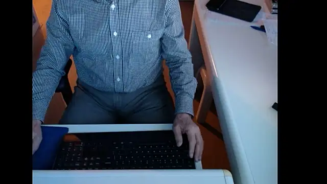 Snapshot of dutchpornking chatting on February 2026 07:08:01 AM dutchpornking online show from February 2026 07:08:01 AM