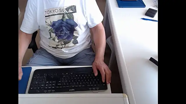 dutchpornking online show from July 2026 09:42:01 AM