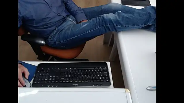 Snapshot of dutchpornking chatting on October 2025 11:58:02 AM dutchpornking online show from October 2025 11:58:02 AM