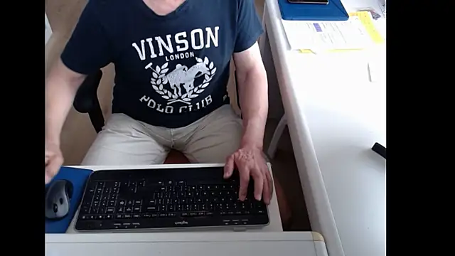 dutchpornking online show from May 2026 07:03:02 AM