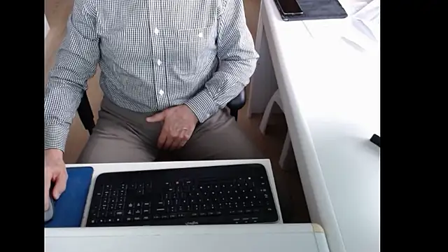 dutchpornking online show from March 2026 06:26:01 AM