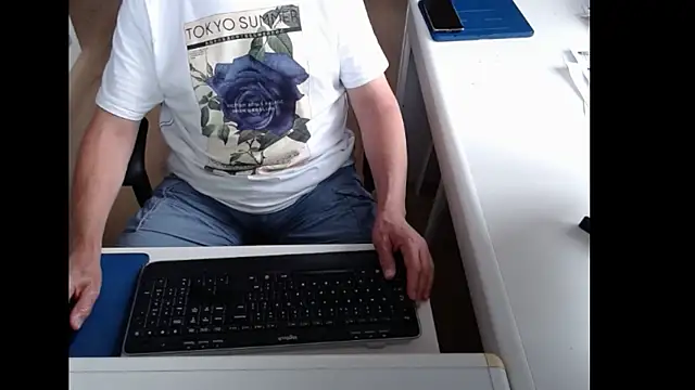 dutchpornking online show from June 2026 05:40:01 AM