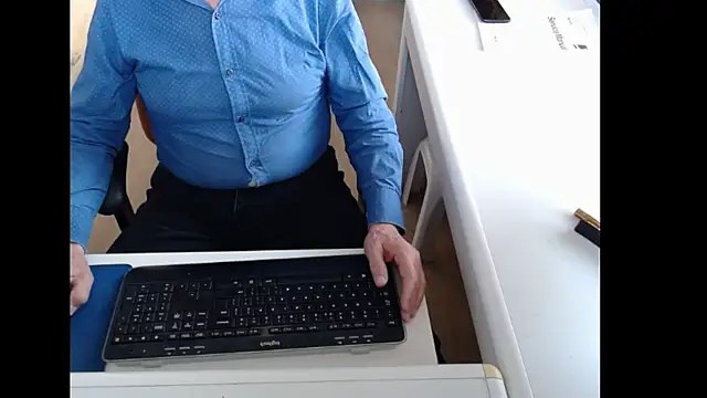 dutchpornking online show from April 2026 06:41:01 AM