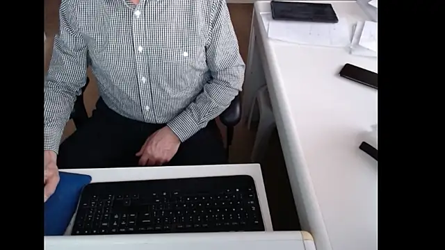 dutchpornking online show from April 2026 05:47:01 AM