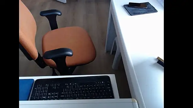 dutchpornking online show from April 2026 11:04:01 AM