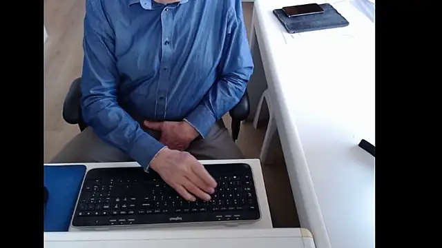 dutchpornking online show from March 2026 07:10:01 AM