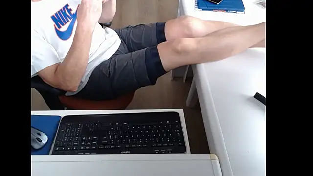 dutchpornking online show from July 2026 06:47:02 AM