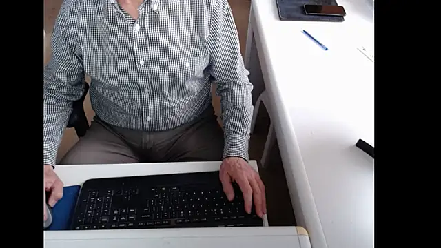 dutchpornking online show from May 2026 06:17:02 AM