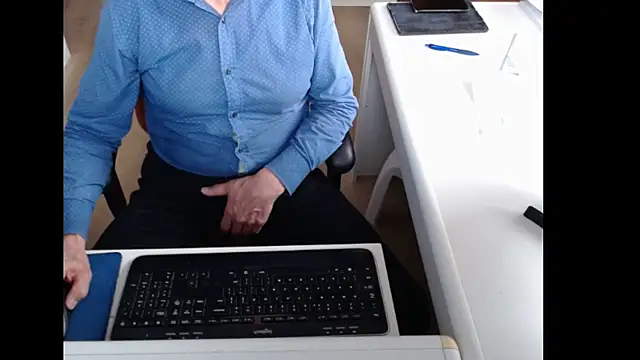 dutchpornking online show from April 2026 06:53:02 AM