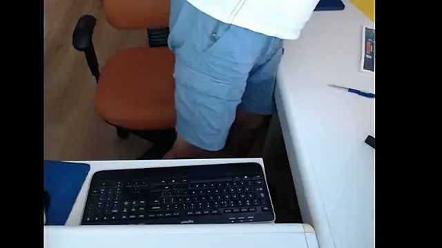 dutchpornking online show from June 2026 06:19:02 AM