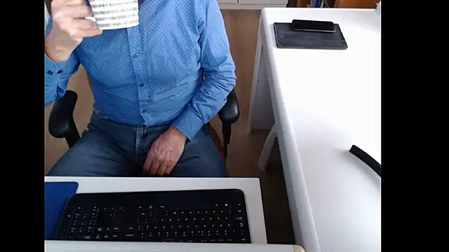 Snapshot of dutchpornking chatting on October 2025 07:20:02 AM dutchpornking online show from October 2025 07:20:02 AM