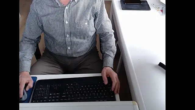 dutchpornking online show from May 2026 06:26:02 AM