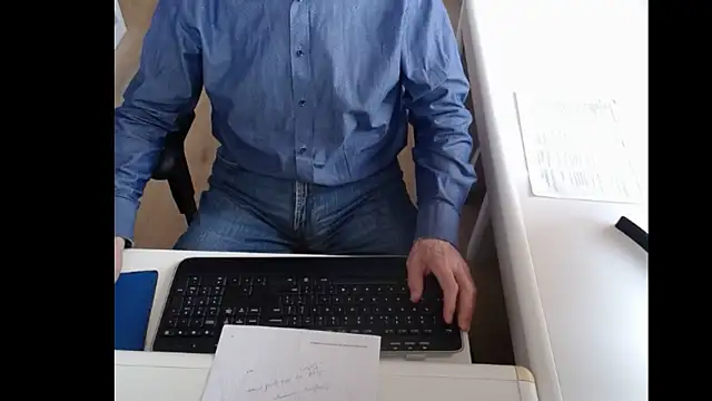 Snapshot of dutchpornking chatting on March 2025 07:55:02 AM dutchpornking online show from March 2025 07:55:02 AM