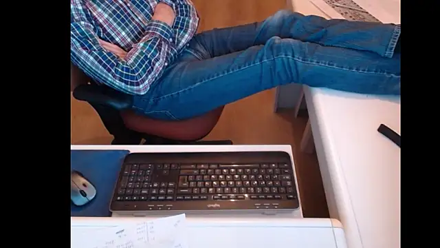 Snapshot of dutchpornking chatting on March 2025 05:29:02 PM dutchpornking online show from March 2025 05:29:02 PM