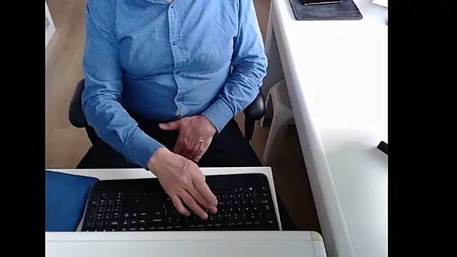 dutchpornking online show from March 2026 07:26:01 AM