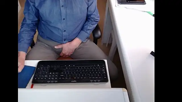 Snapshot of dutchpornking chatting on February 2026 03:19:01 PM dutchpornking online show from February 2026 03:19:01 PM