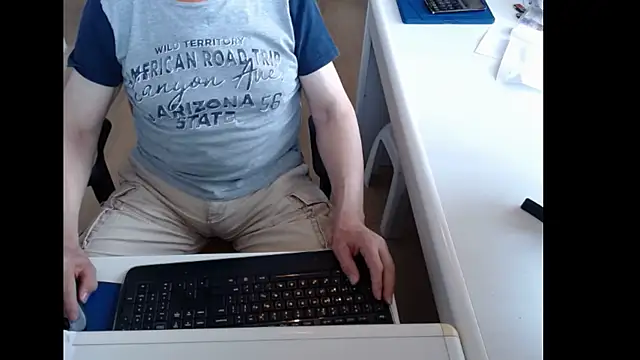 dutchpornking online show from May 2026 06:35:02 AM