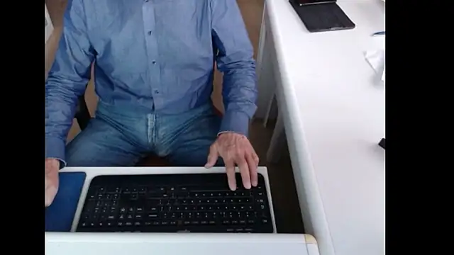 Snapshot of dutchpornking chatting on October 2025 07:10:02 AM dutchpornking online show from October 2025 07:10:02 AM