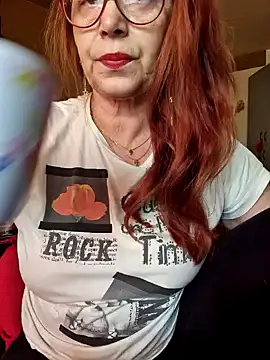 Snapshot of Chriss_Tinaa chatting on June 2026 04:32:02 AM Chriss Tinaa online show from June 2026 04:32:02 AM