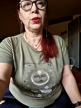 Snapshot of Chriss_Tinaa chatting on May 2026 05:37:02 AM Chriss Tinaa online show from May 2026 05:37:02 AM