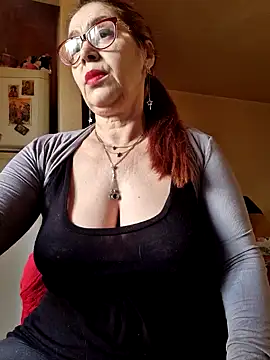 Chriss Tinaa online show from April 2026 04:18:01 AM