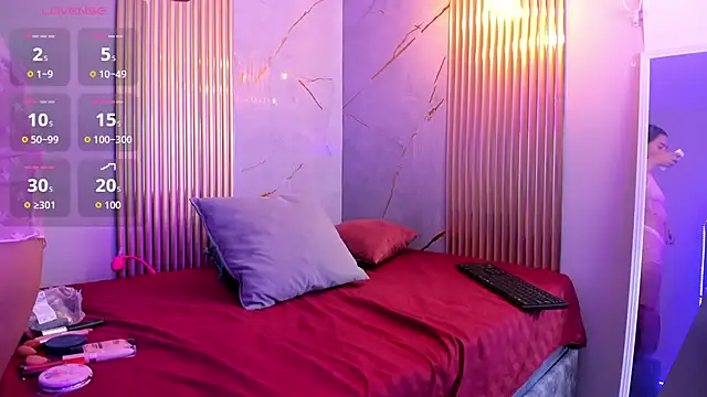 Snapshot of allyson_cute1 chatting on November 2025 07:28:01 PM allyson cute1 online show from November 2025 07:28:01 PM