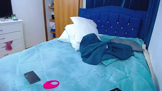 mondirty70 online show from November 2025 07:29:02 AM