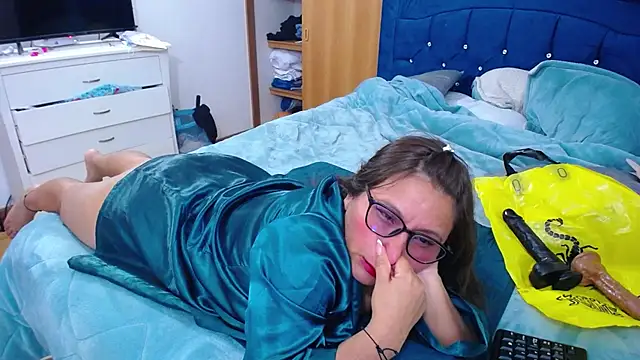 mondirty70 online show from October 2025 10:42:02 PM