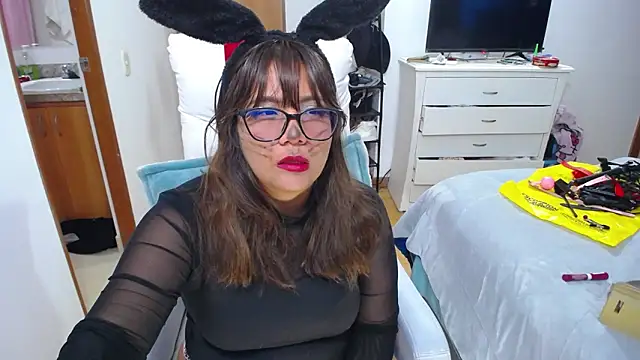 mondirty70 online show from October 2025 09:11:02 PM