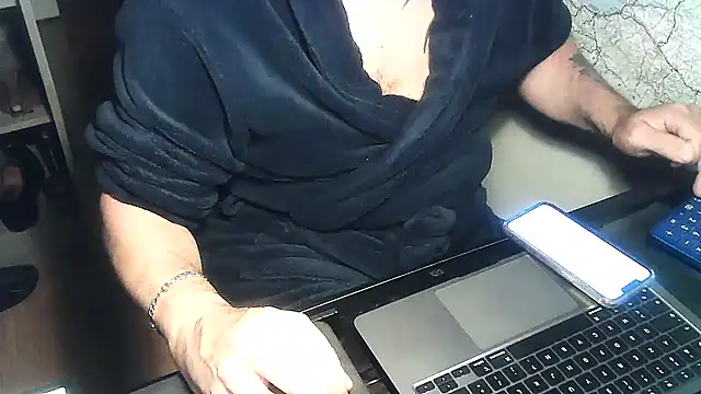 DUDURAxh online show from November 2025 07:39:01 PM