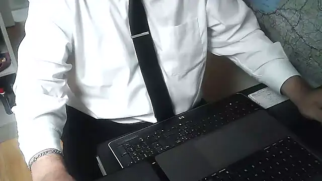 DUDURAxh online show from February 2025 02:26:01 PM