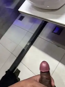 Snapshot of luciferdxm5 chatting on February 2025 08:56:01 AM luciferdxm5 online show from February 2025 08:56:01 AM