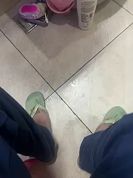 Snapshot of luciferdxm5 chatting on February 2025 04:06:01 AM luciferdxm5 online show from February 2025 04:06:01 AM