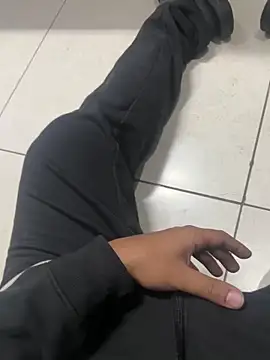 Snapshot of luciferdxm5 chatting on February 2025 03:44:02 AM luciferdxm5 online show from February 2025 03:44:02 AM