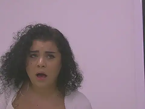 BustyMadison online show from November 2025 07:45:01 AM