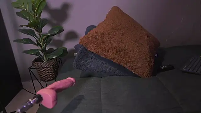 HannahEvanss online show from November 2025 07:36:01 PM