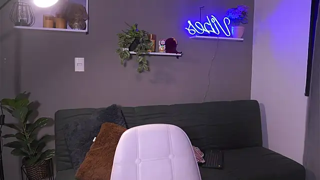 HannahEvanss online show from November 2025 06:52:01 PM