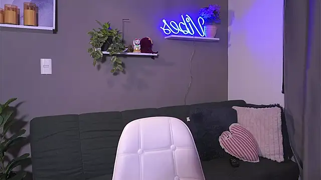 HannahEvanss online show from December 2025 06:36:02 PM