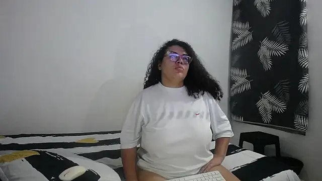 mabigomez00 online show from April 2026 09:27:02 AM