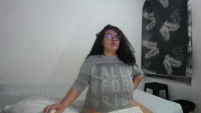 mabigomez00 online show from April 2026 09:16:02 AM