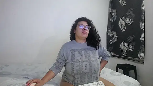 mabigomez00 online show from April 2026 09:12:02 AM