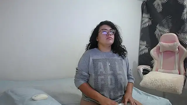 mabigomez00 online show from October 2025 09:22:02 AM