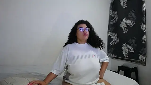 mabigomez00 online show from April 2026 09:38:01 AM