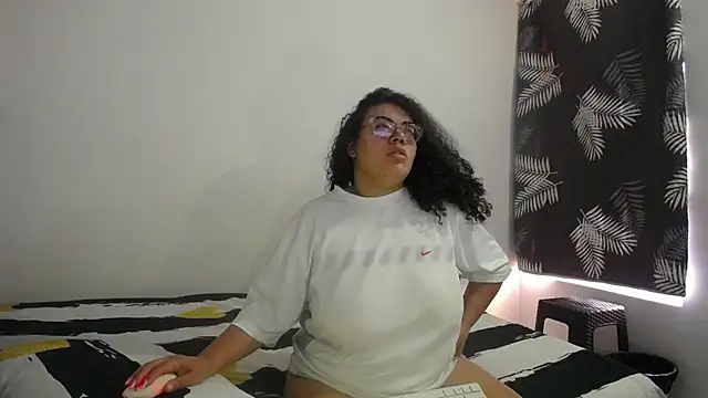 mabigomez00 online show from April 2026 09:21:01 PM