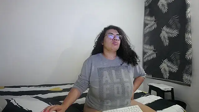 mabigomez00 online show from April 2026 07:04:01 AM