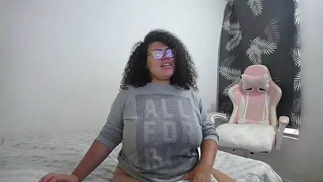 mabigomez00 online show from March 2025 11:17:02 AM