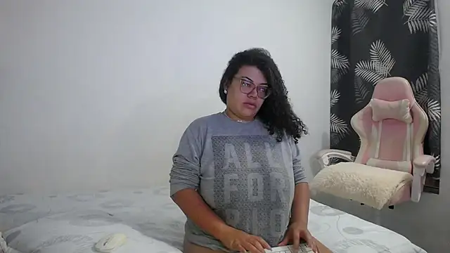 Snapshot of mabigomez00 chatting on January 2026 09:24:02 AM mabigomez00 online show from January 2026 09:24:02 AM