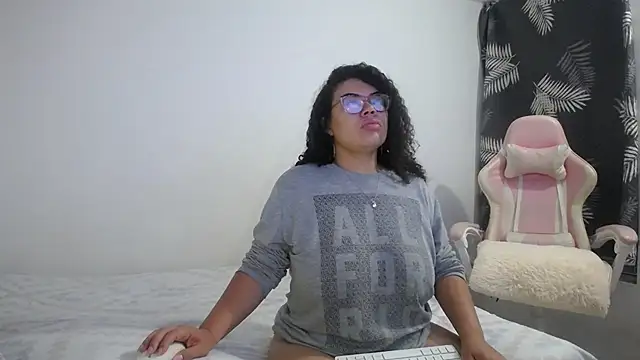 mabigomez00 online show from November 2025 09:35:02 AM